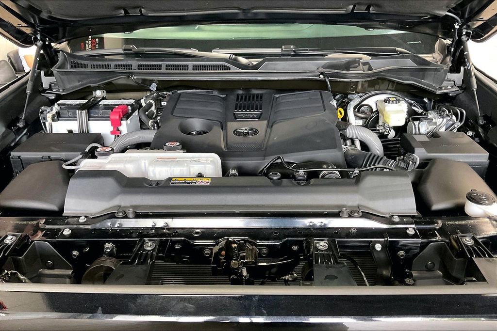 Used 2026 Toyota Tundra Limited AWD/4WD image 26
