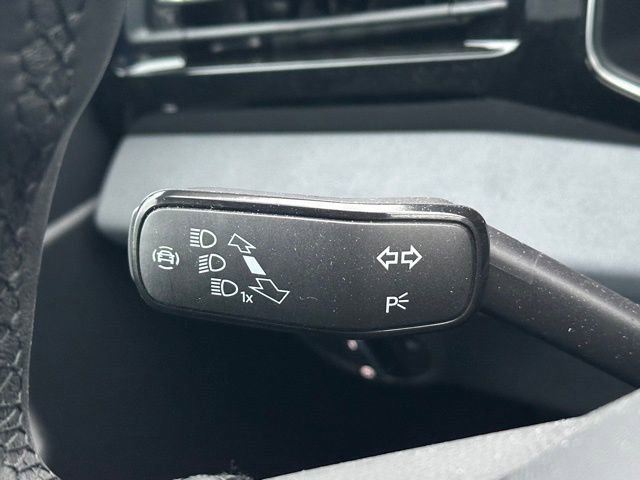 Certified 2025 Volkswagen Jetta SE image 36