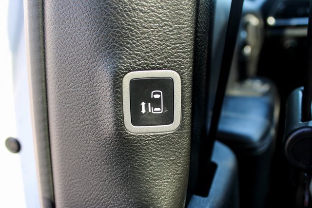 Used 2023 Chrysler Pacifica Limited w/ S Appearance Package image 40