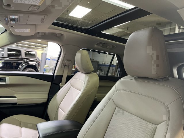 Certified 2021 Ford Explorer Limited w/ Equipment Group 301A image 10