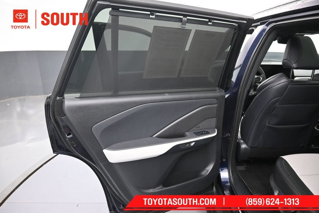 Used 2026 Lexus TX 500h AWD w/ Technology Package image 30
