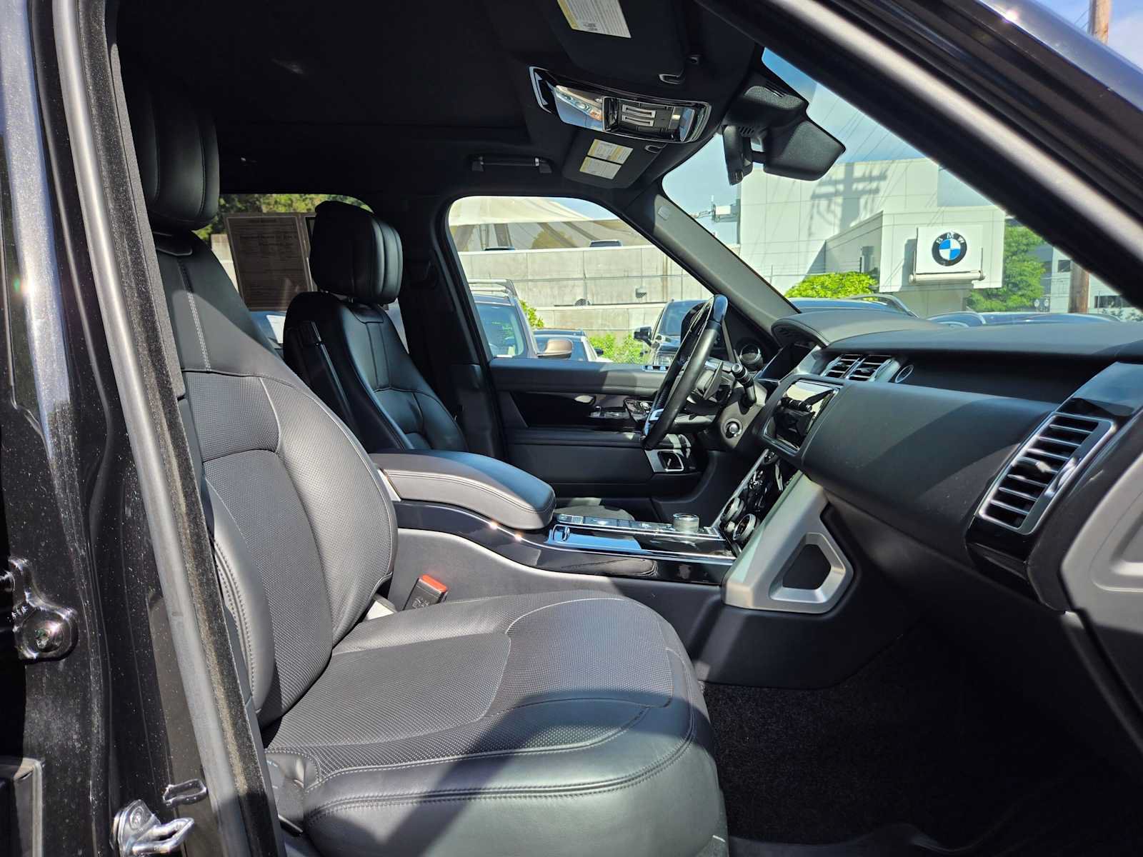 Used 2019 Land Rover Range Rover Supercharged AWD/4WD image 11