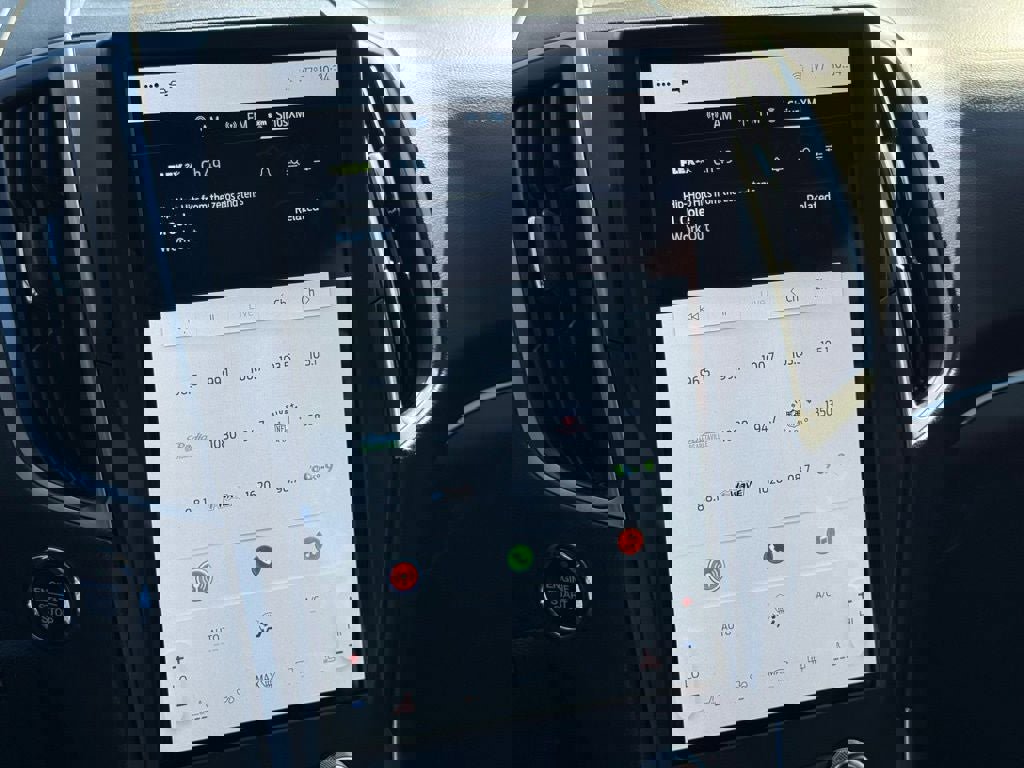 Certified 2023 Ford Edge ST-Line w/ Cargo Accessory Package image 25