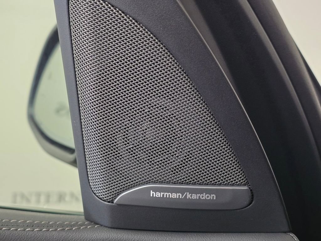 Used 2026 BMW X7 xDrive40i image 15