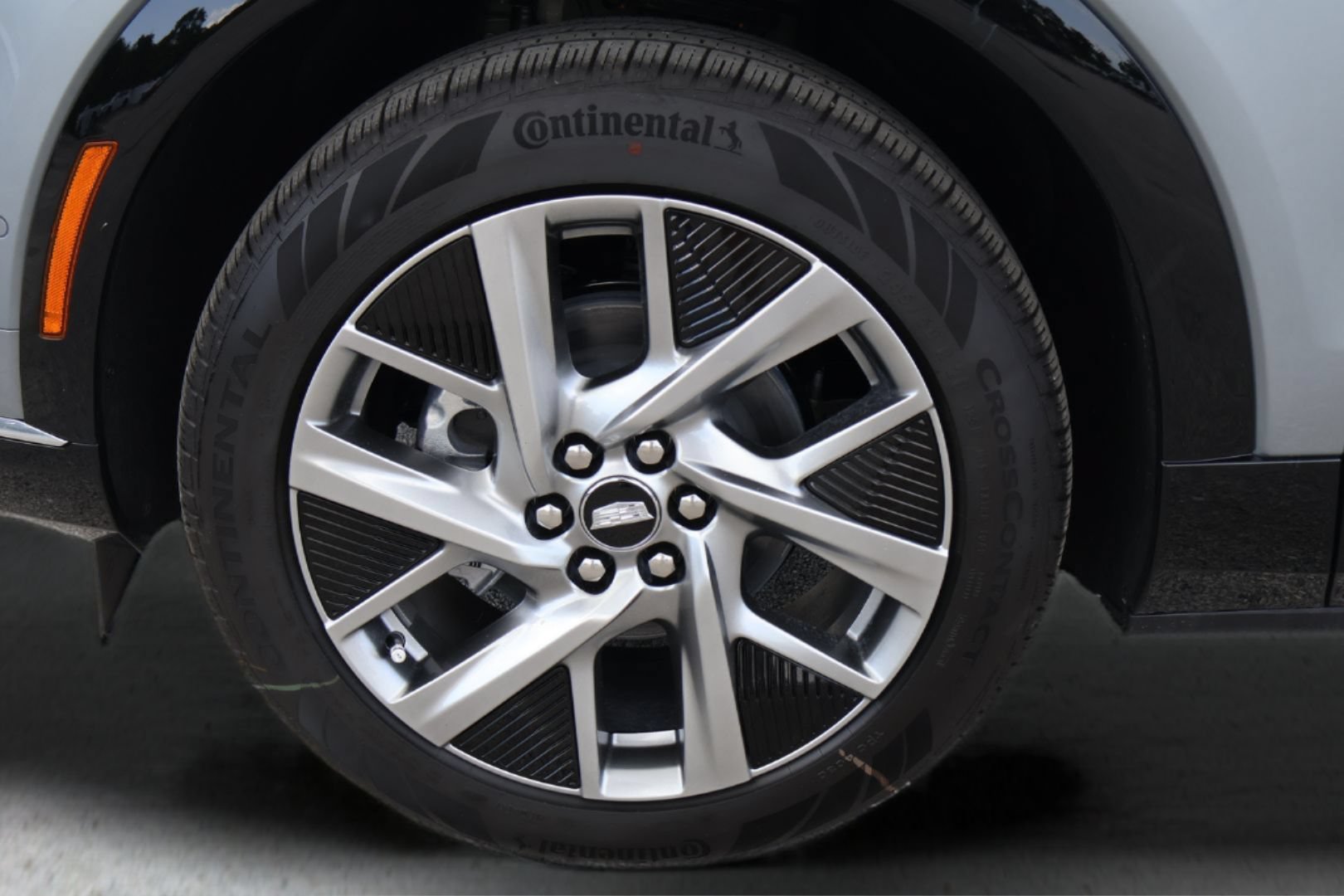 New 2026 Cadillac Optiq Luxury 1 RWD image 10