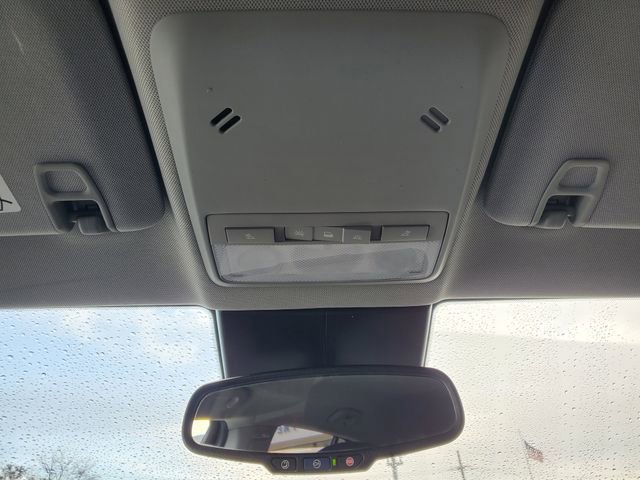 Used 2022 Chevrolet Trax LT w/ LT Convenience Package image 33