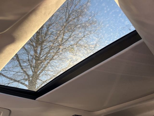 New 2025 Mitsubishi Outlander SE image 23