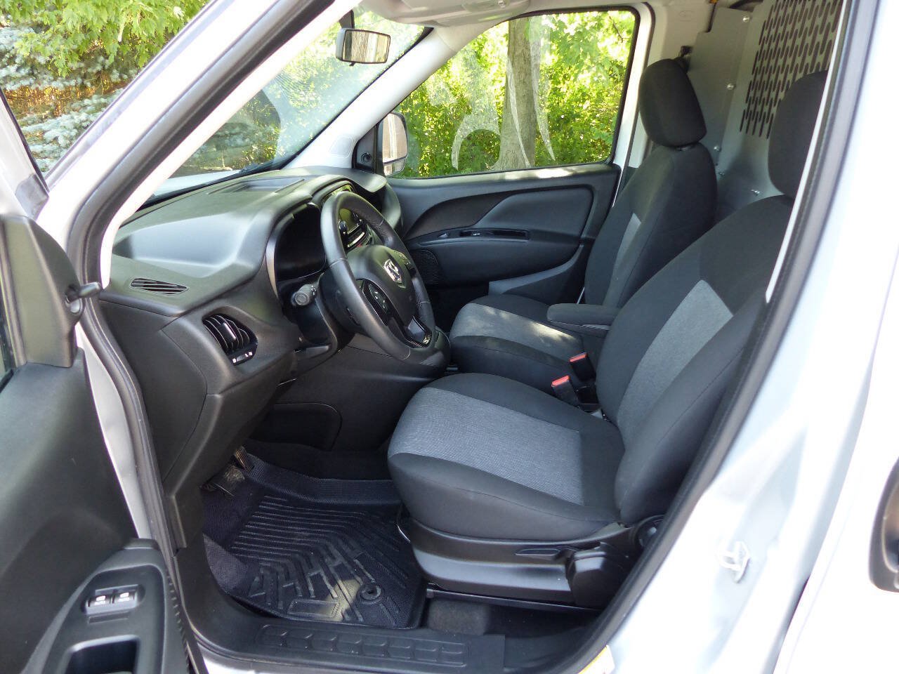 Used 2022 RAM ProMaster City Tradesman FWD image 21