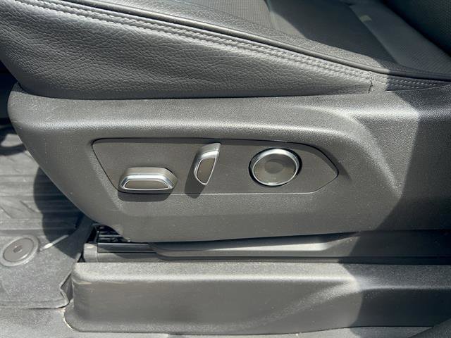 Used 2024 GMC Yukon Denali w/ Max Trailering Package AWD/4WD image 10