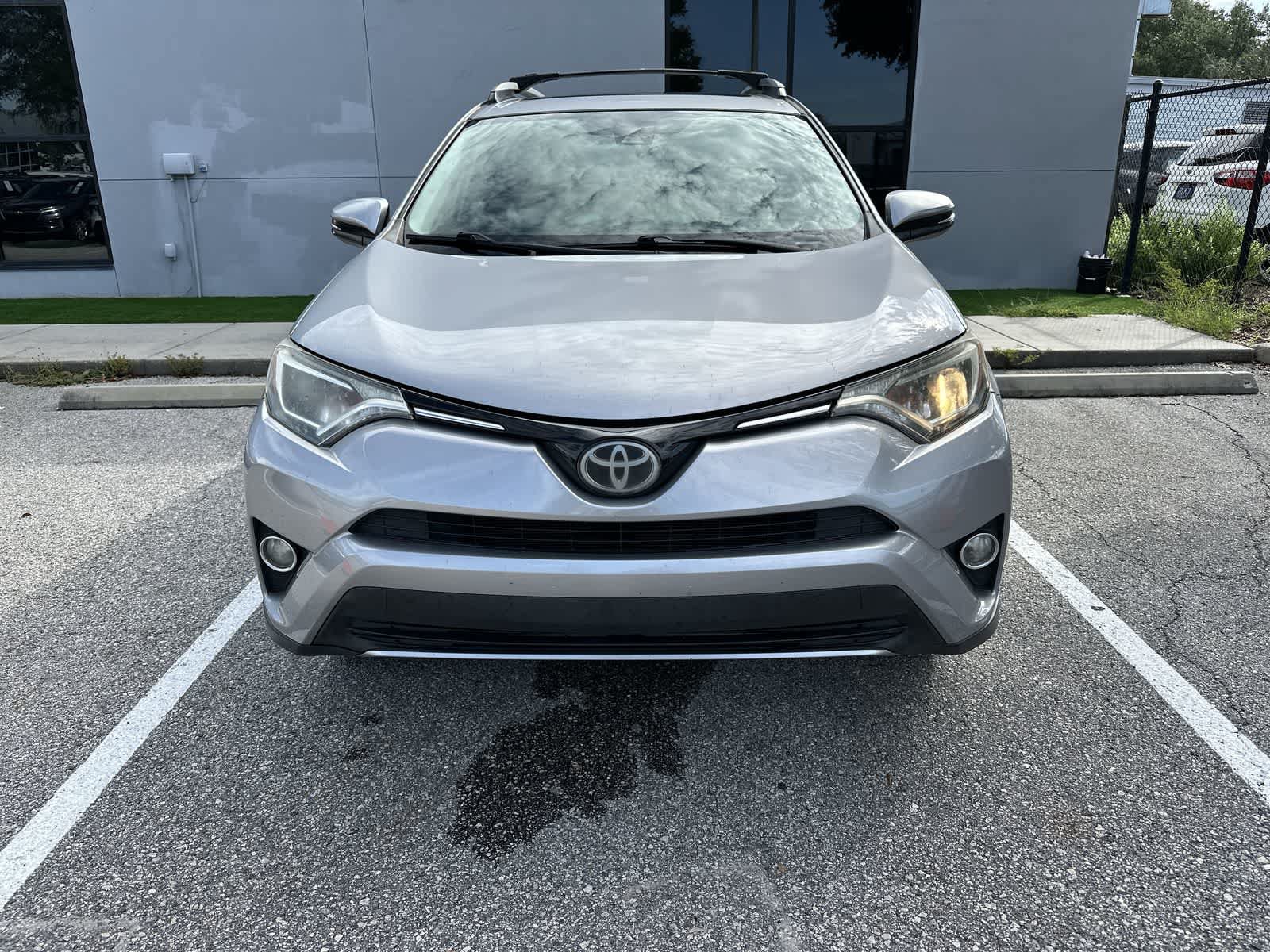 Used 2018 Toyota RAV4 XLE FWD image 12