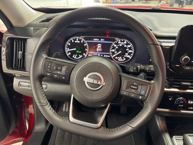 Used 2024 Nissan Pathfinder SV FWD image 22