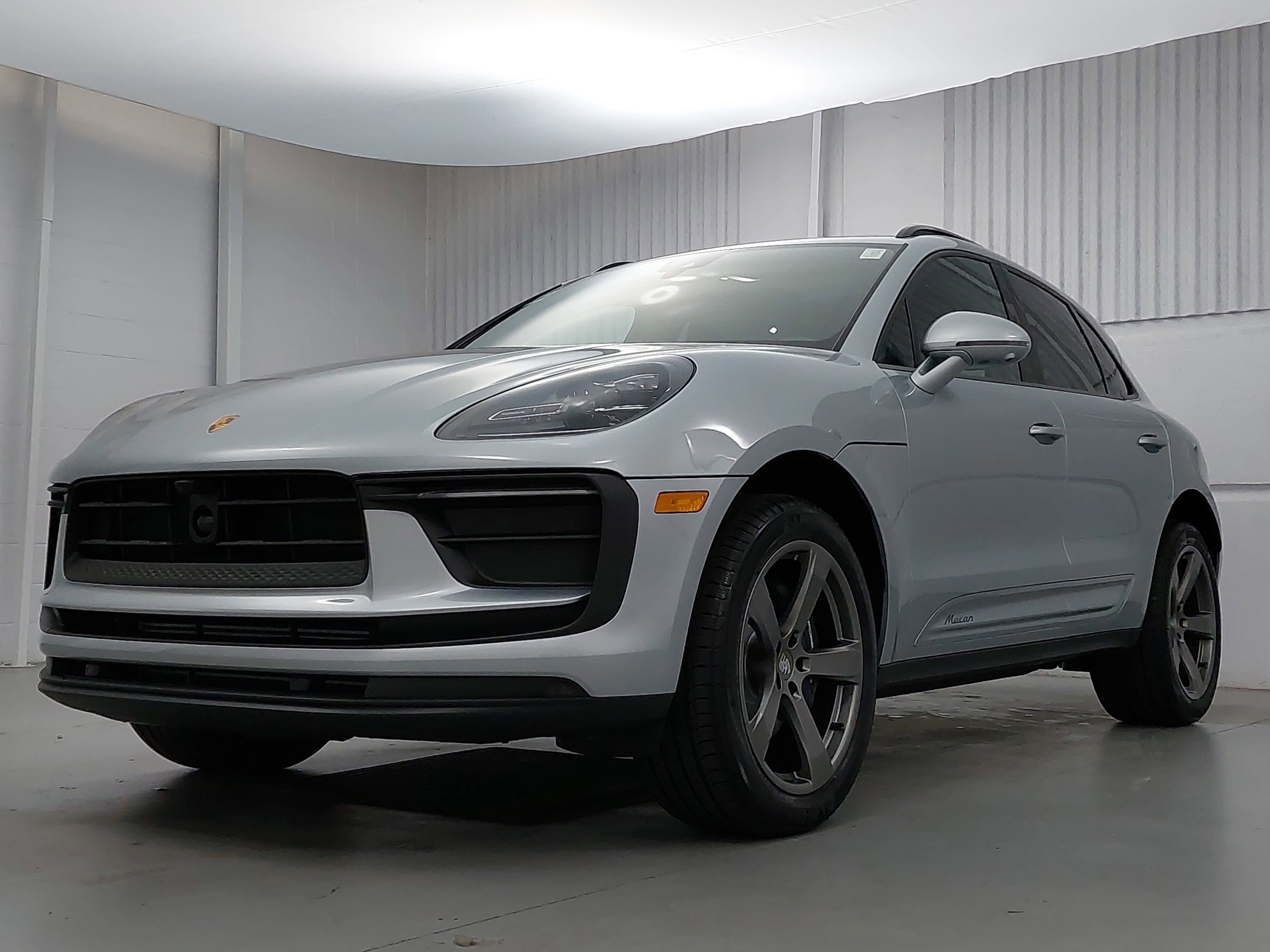 New 2026 Porsche Macan AWD/4WD image 1