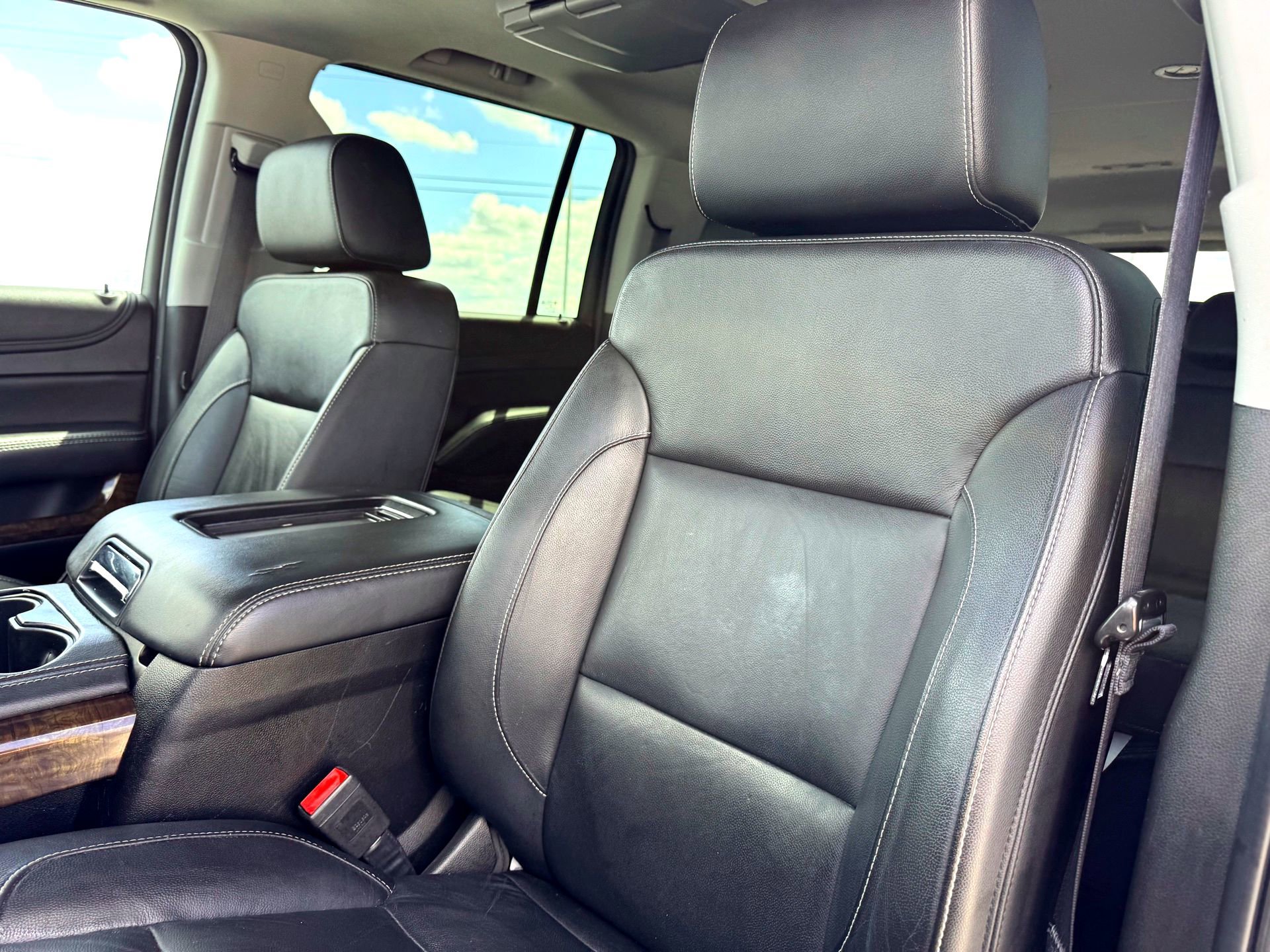 Used 2020 Chevrolet Suburban LT image 13