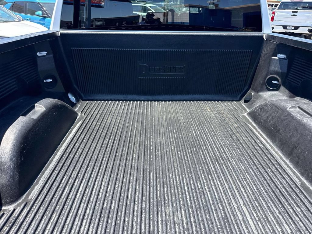 Used 2025 GMC Sierra 1500 SLT AWD/4WD image 10