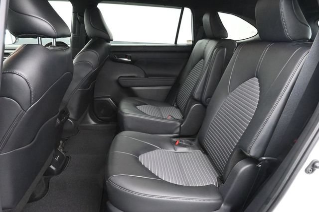 Used 2025 Toyota Highlander XSE AWD/4WD image 26