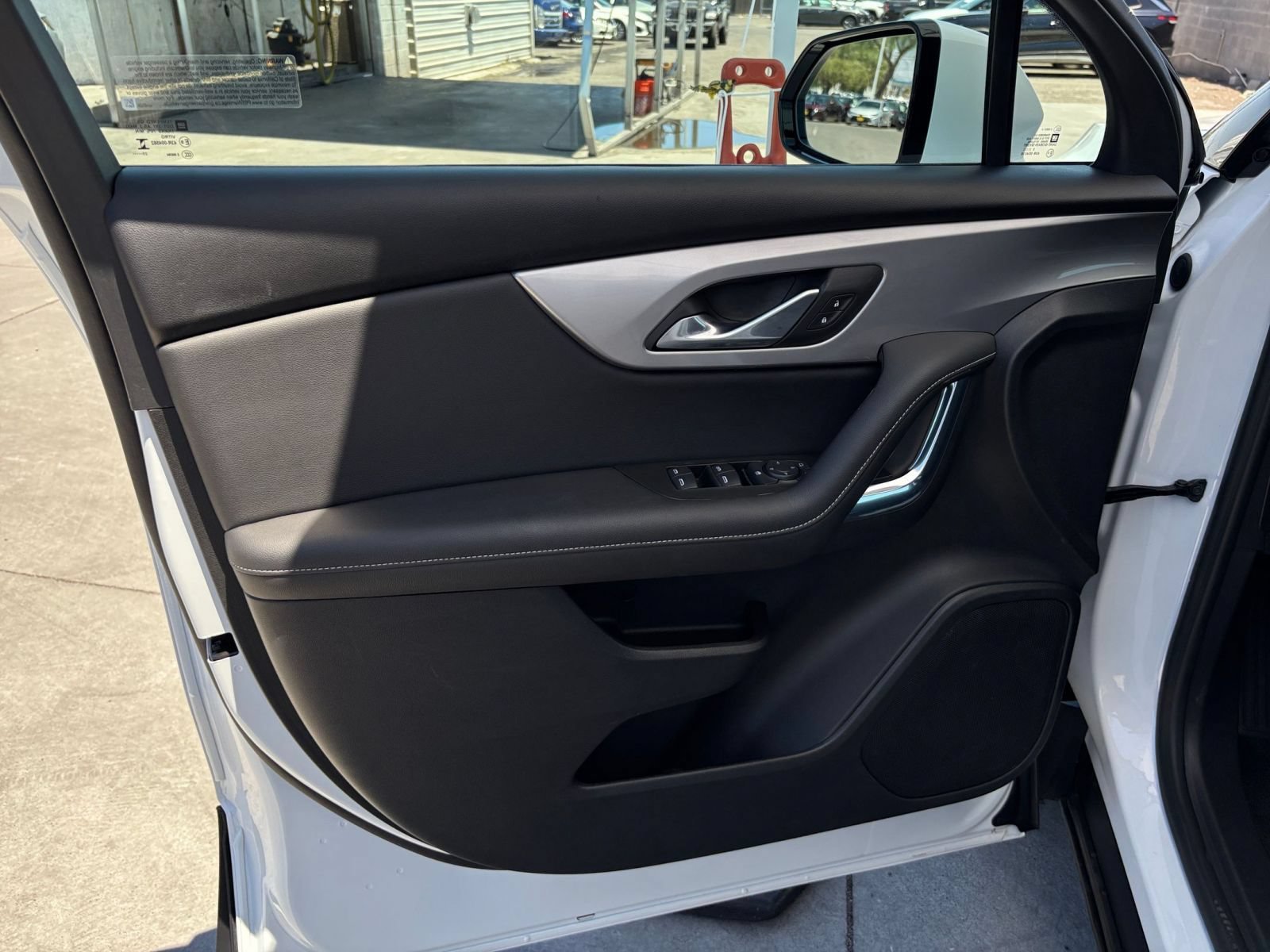 Used 2026 Chevrolet Blazer LT FWD image 18