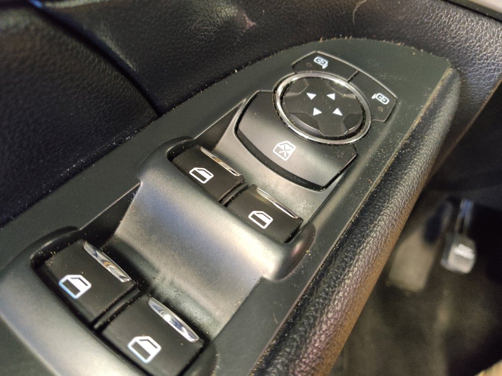 Used 2019 Ford Explorer XLT w/ Equipment Group 202A FWD image 27