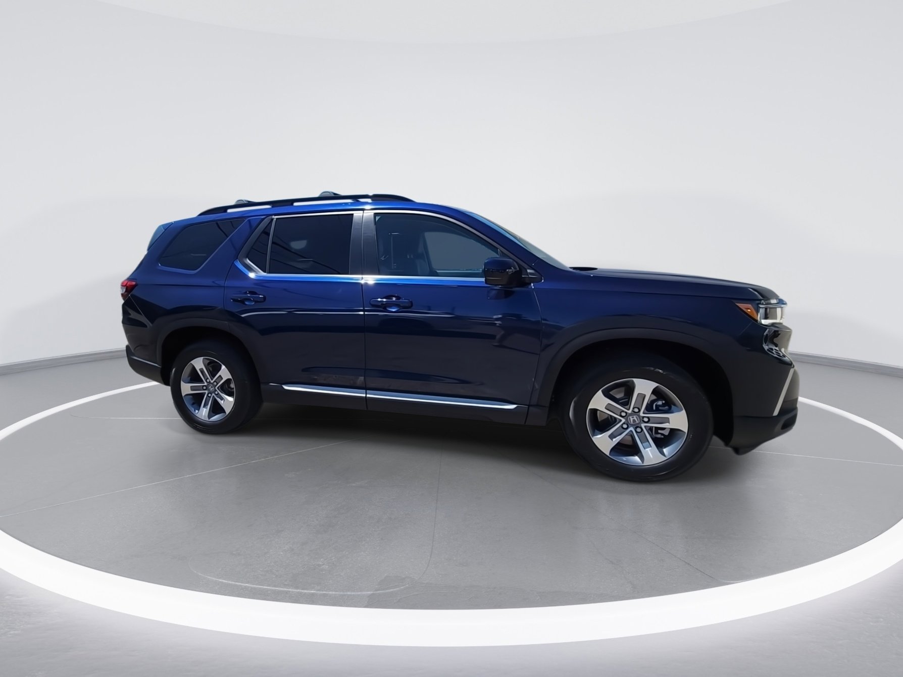 Used 2025 Honda Pilot EX-L image 9