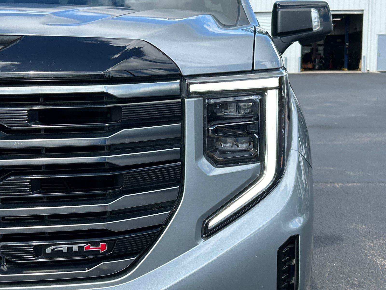 Certified 2025 GMC Sierra 1500 AT4 w/ AT4 Premium Package AWD/4WD image 12
