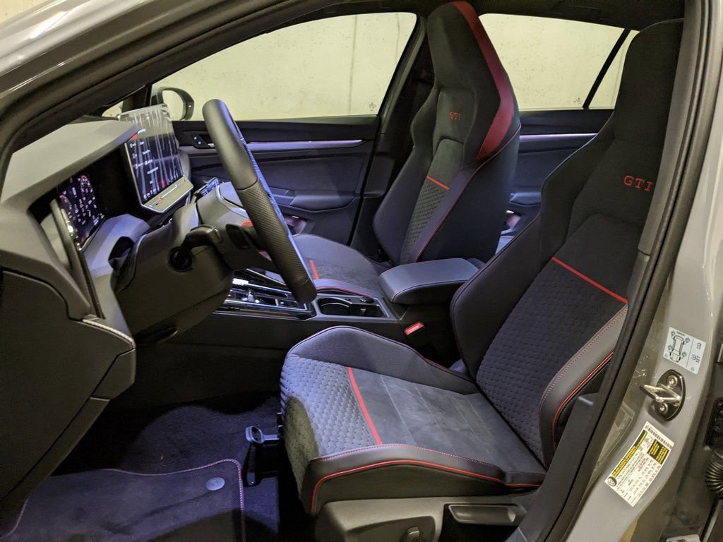 New 2026 Volkswagen GTI SE FWD image 11