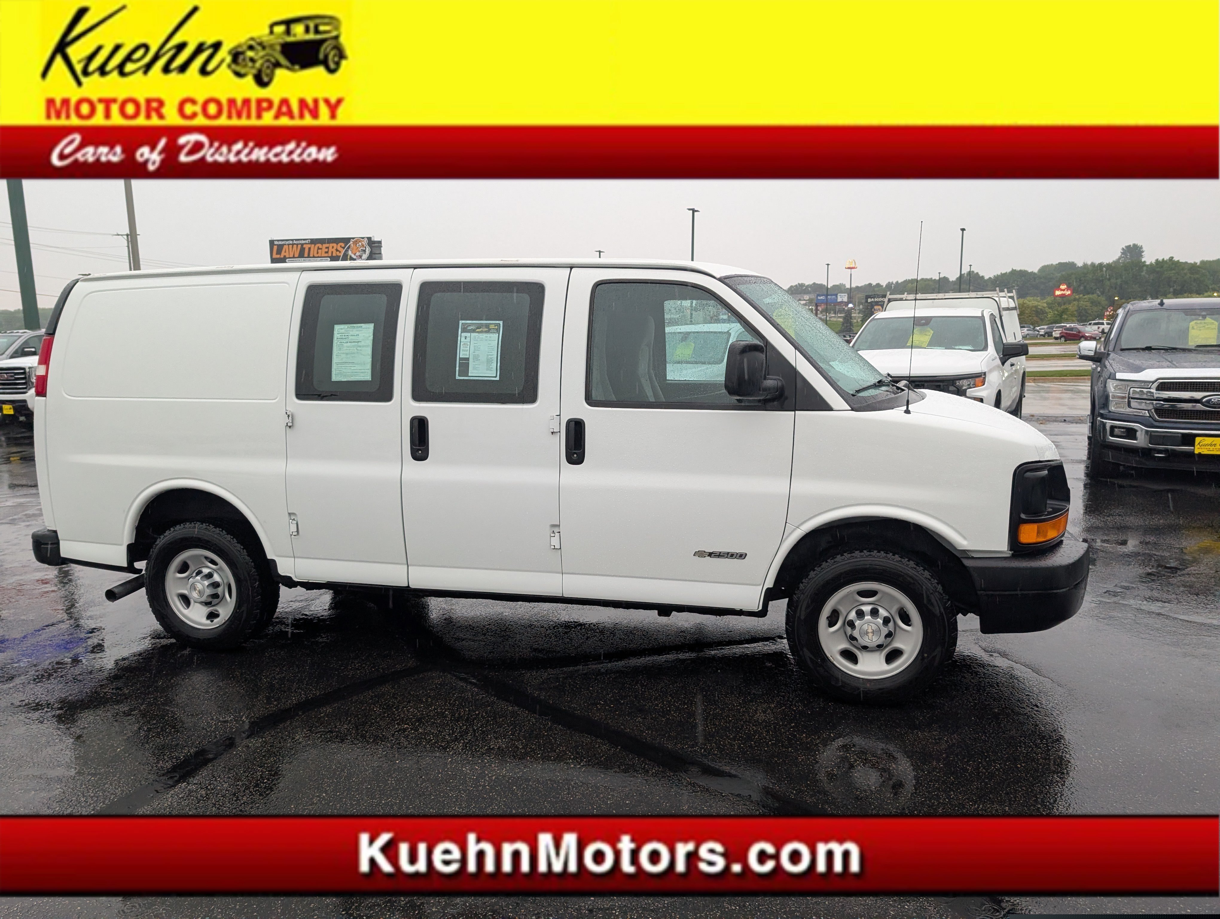 Used 2004 Chevrolet Express 2500 RWD image 1