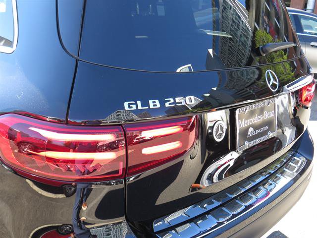 Certified 2024 Mercedes-Benz GLB 250 4MATIC image 27