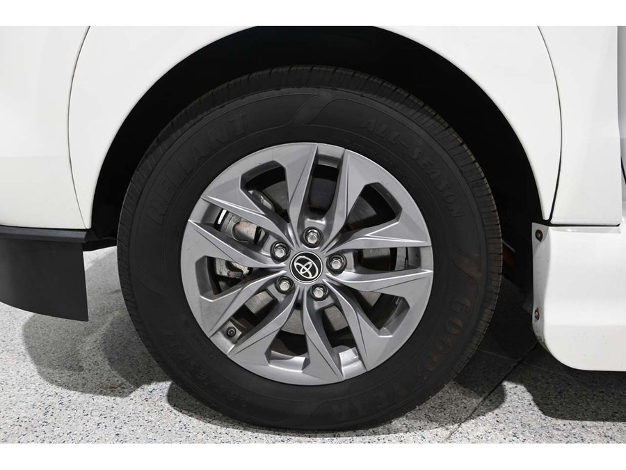 Used 2022 Toyota Sienna LE AWD/4WD image 12