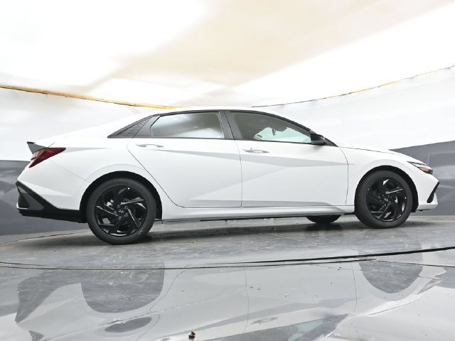 New 2026 Hyundai Elantra SEL Sport FWD image 34