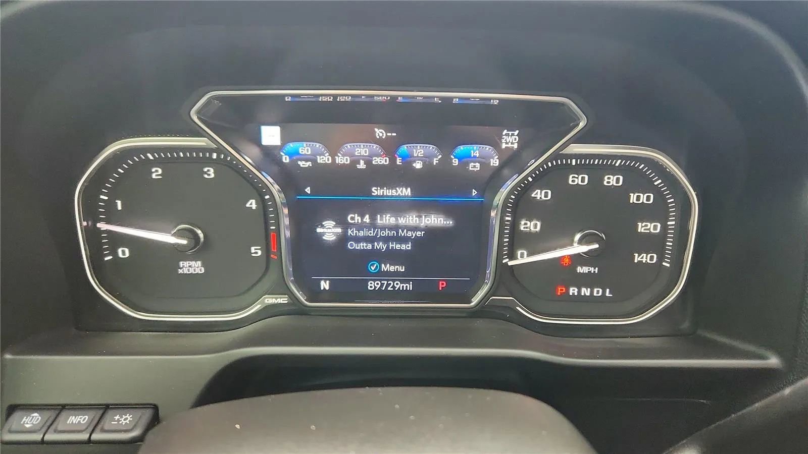 Used 2022 GMC Sierra 2500 AT4 w/ AT4 Premium Plus Package AWD/4WD image 10