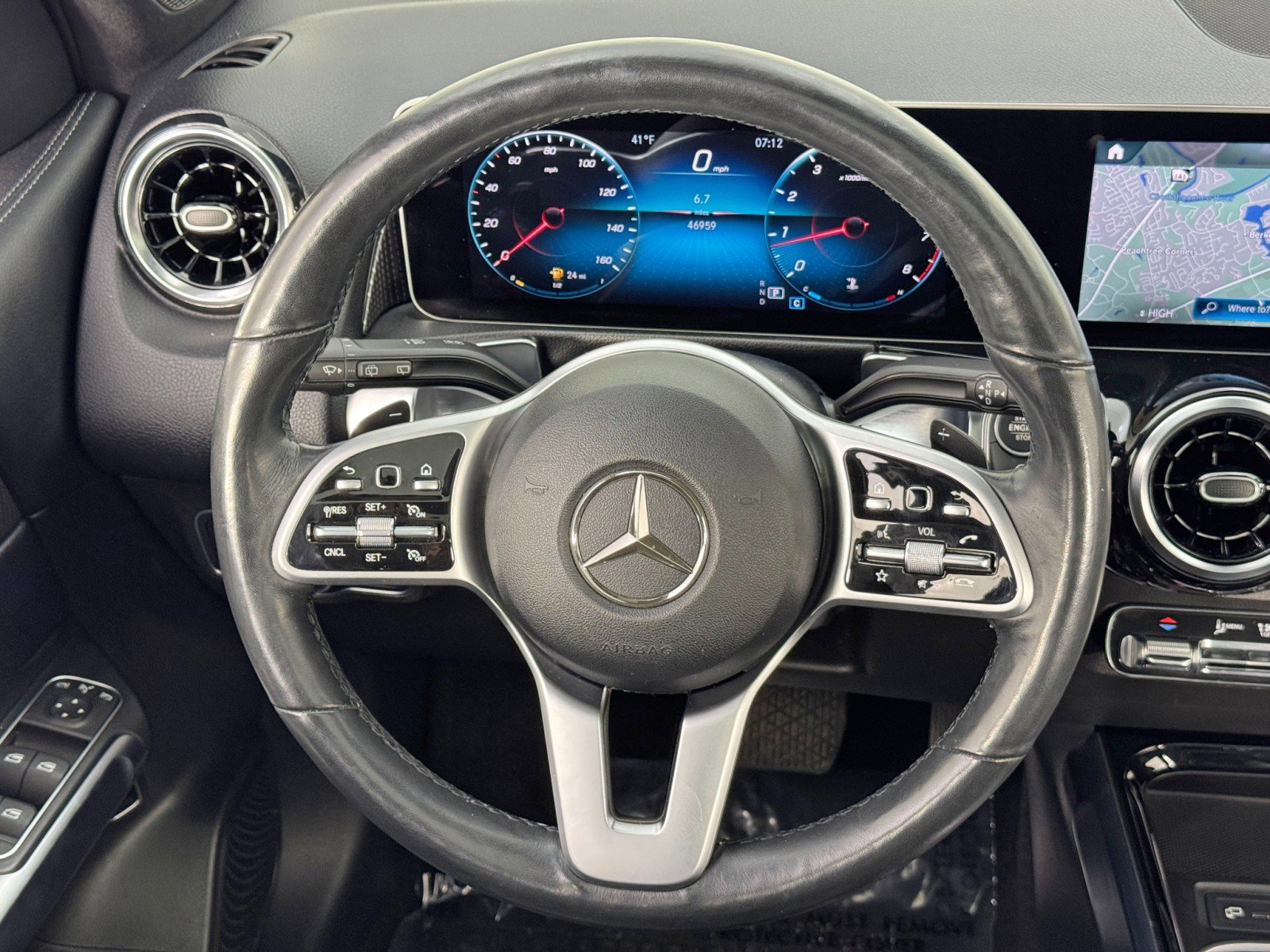 Used 2020 Mercedes-Benz GLB 250 4MATIC w/ Premium Package image 20