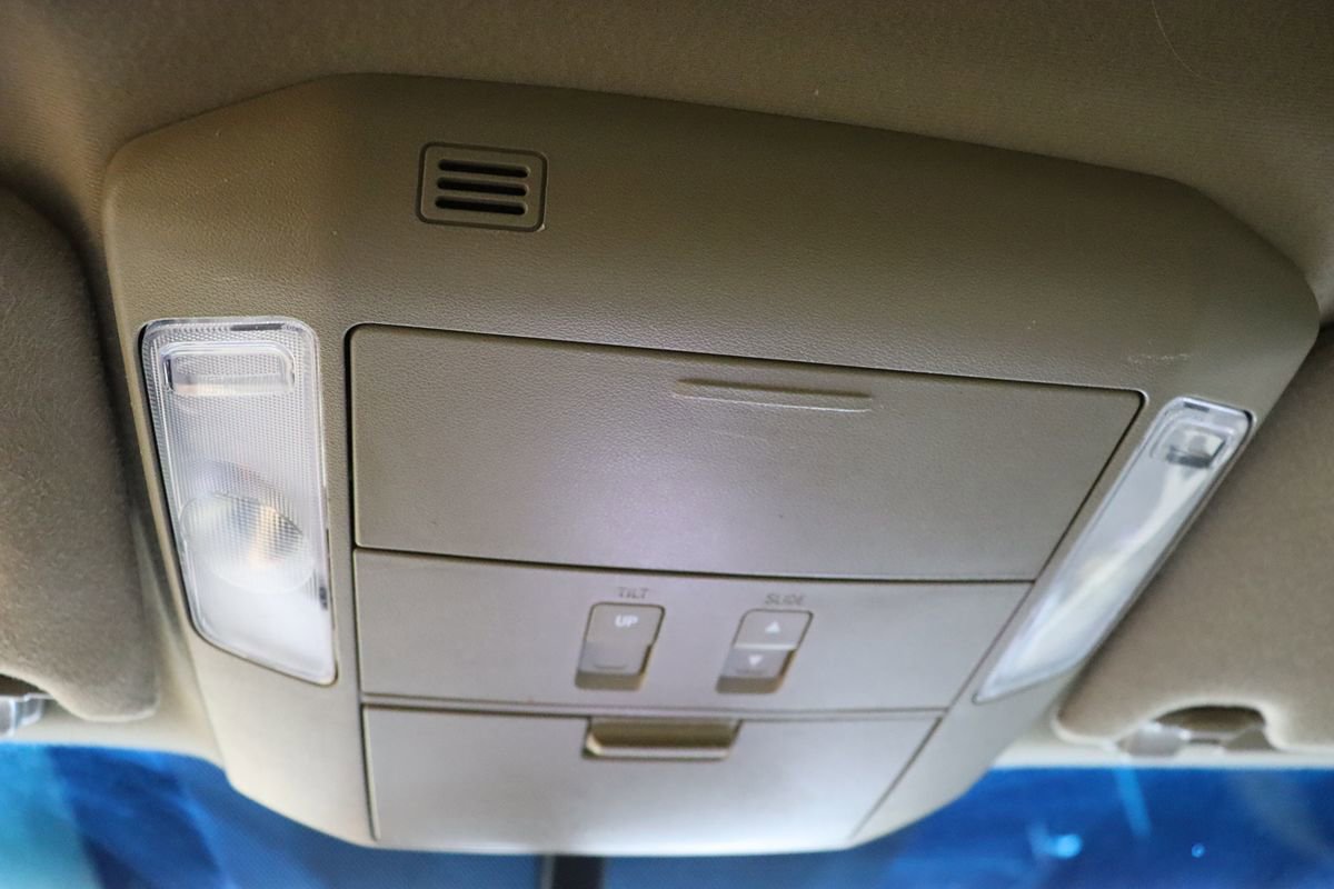 Used 2013 Toyota Sequoia Platinum RWD image 47