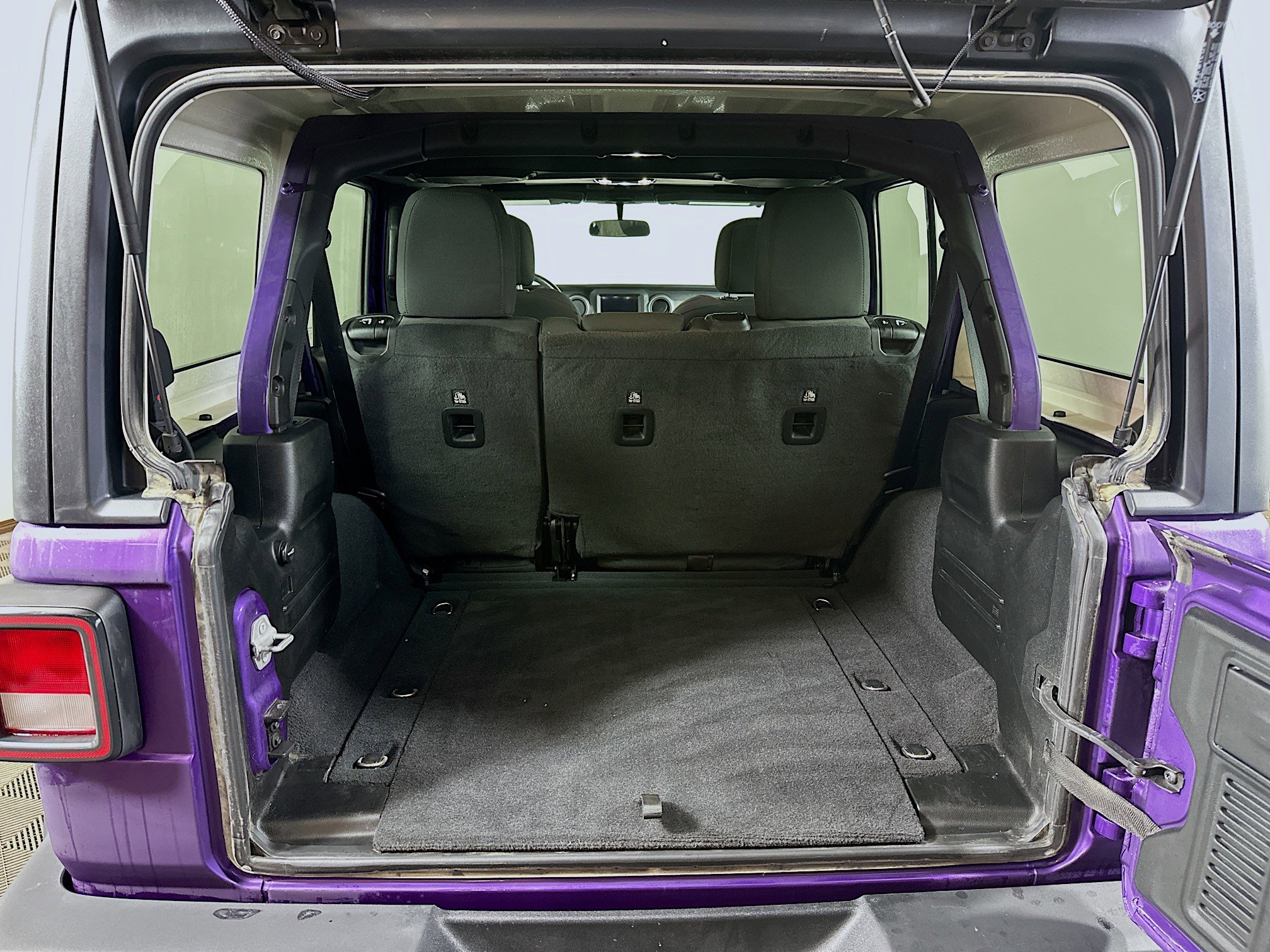 Used 2023 Jeep Wrangler Willys image 23