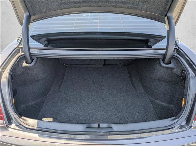 Used 2022 Chrysler 300 Touring L w/ Safetytec Plus Group RWD image 6