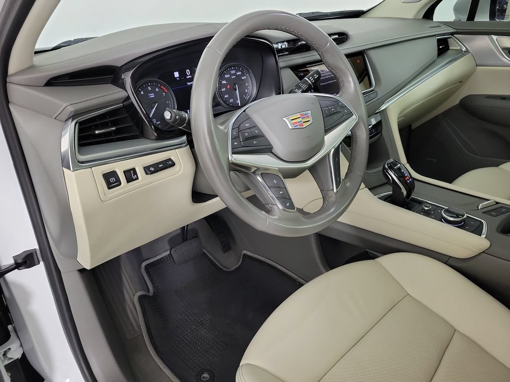 Certified 2023 Cadillac XT5 Premium Luxury w/ Technology Package FWD image 18