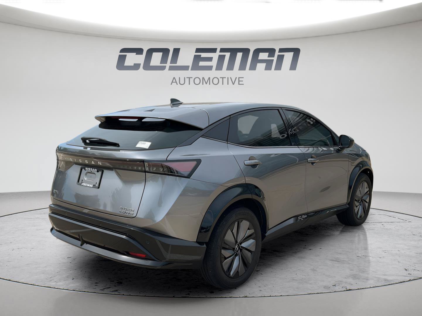 Used 2024 Nissan Ariya AWD image 3