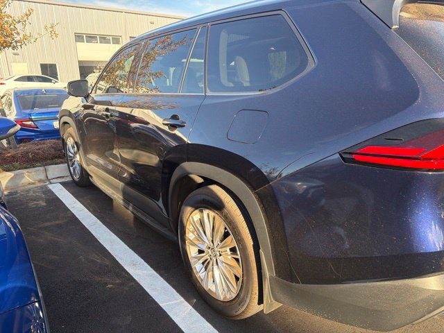 Used 2025 Toyota Grand Highlander AWD image 32