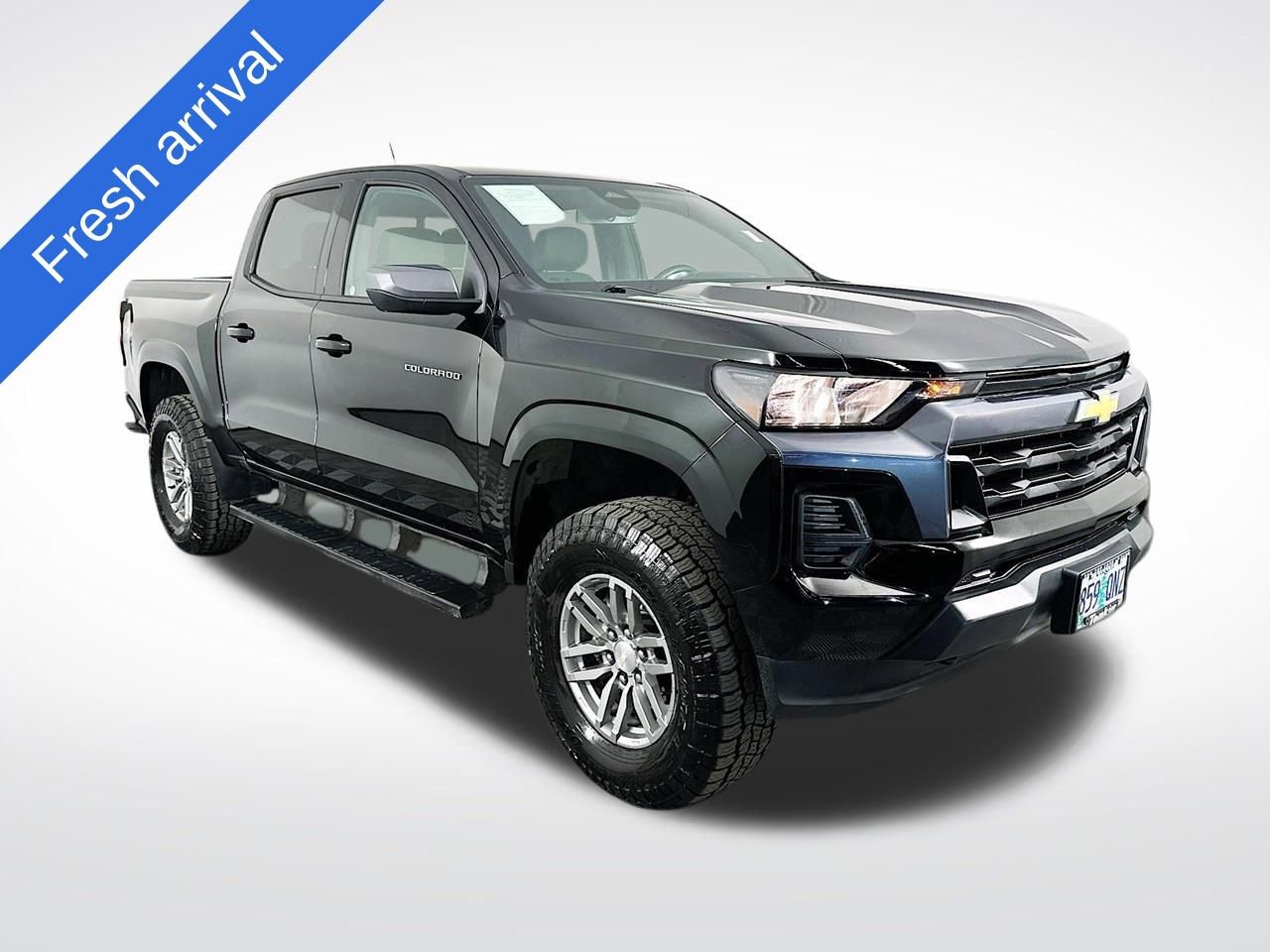 Used 2025 Chevrolet Colorado LT image 1