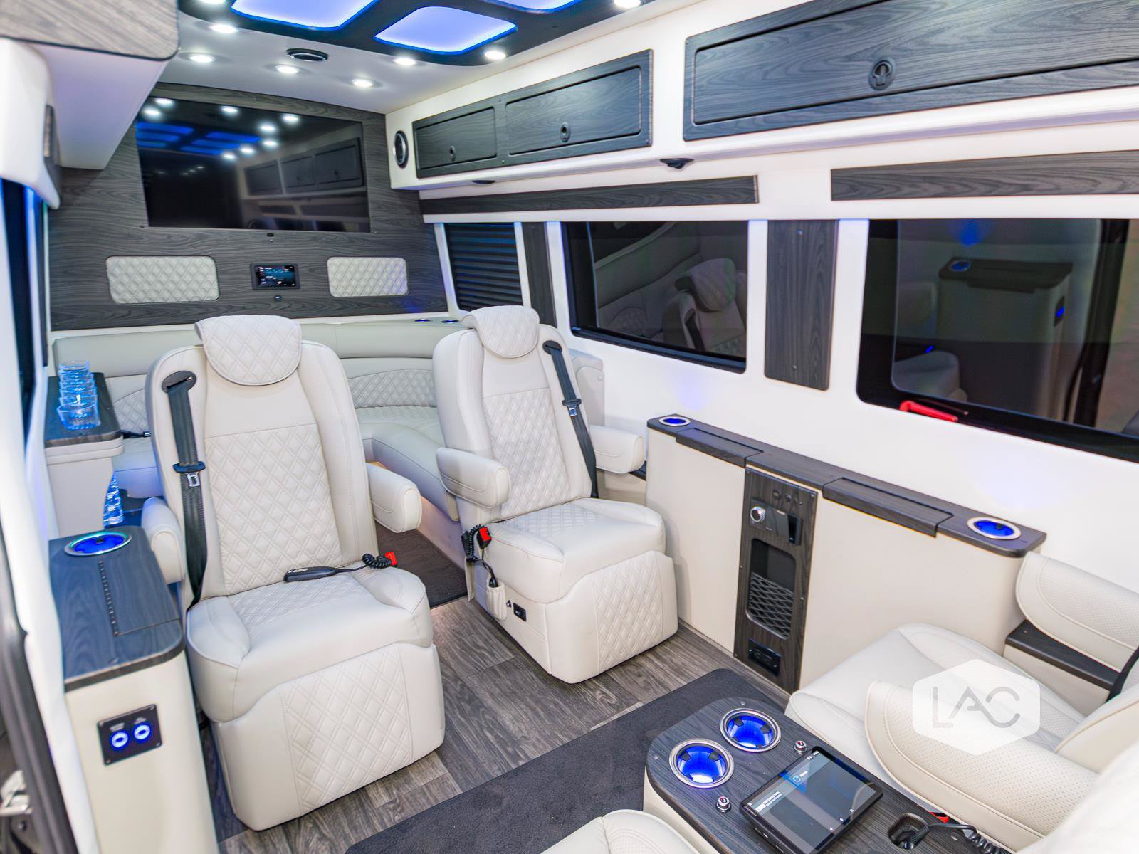 Used 2024 Mercedes-Benz Sprinter 3500 image 37