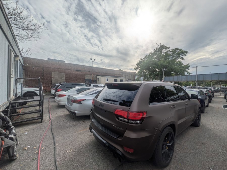 Used 2018 Jeep Grand Cherokee Trackhawk AWD/4WD image 24