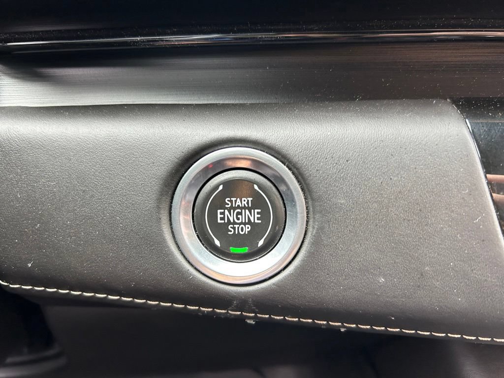 Used 2023 Cadillac Escalade ESV V AWD/4WD image 35