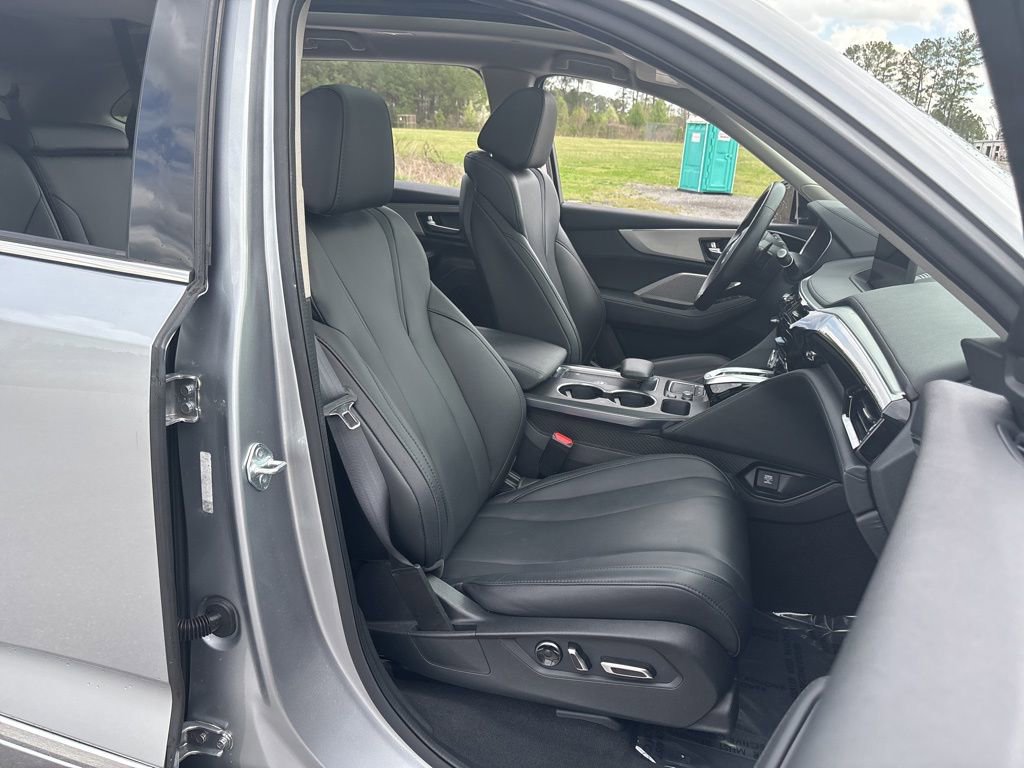 Used 2023 Acura MDX FWD image 42
