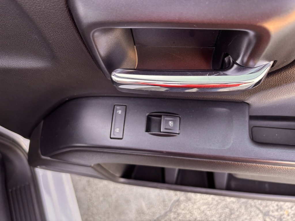 Used 2017 GMC Sierra 1500 2WD Regular Cab image 15