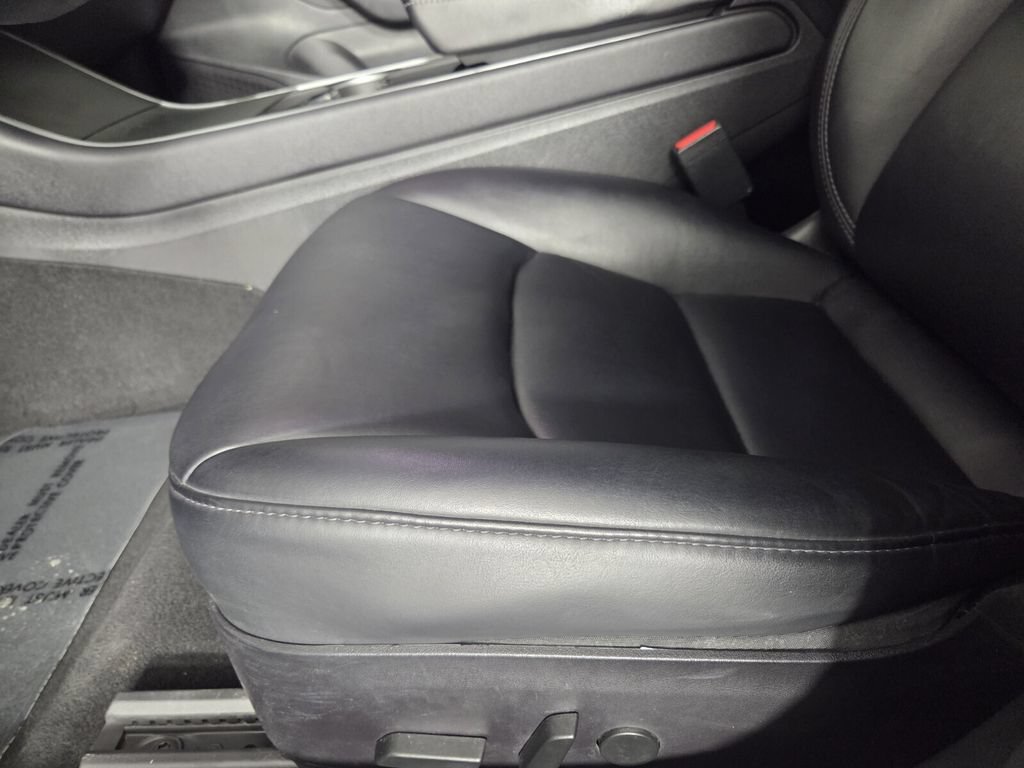 Used 2020 Tesla Model 3 Standard Range Plus RWD image 11