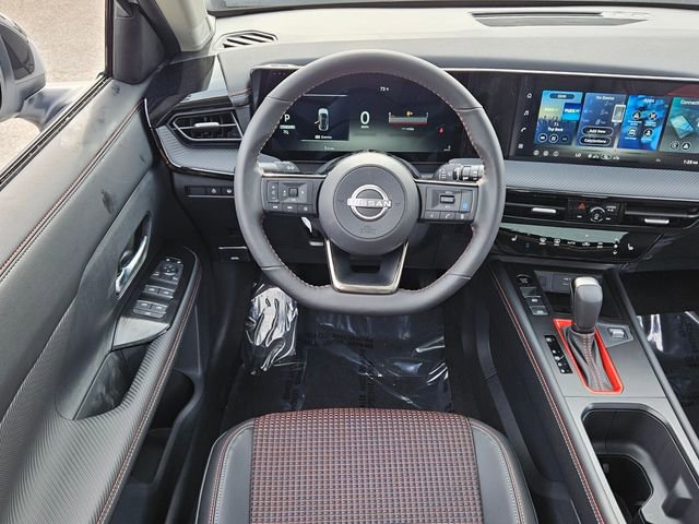 New 2026 Nissan Kicks SR w/ SR Premium Package FWD image 7