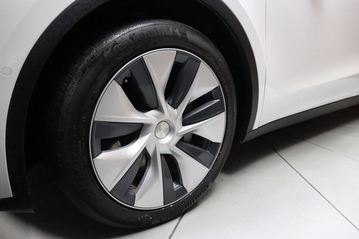 Used 2023 Tesla Model Y Long Range image 6