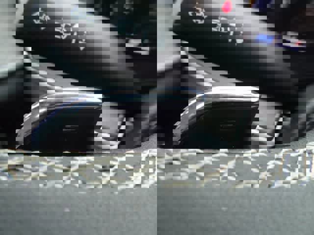 Used 2023 Jeep Grand Cherokee Limited image 22