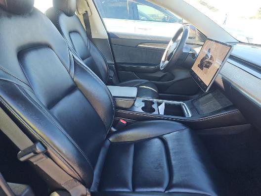 Used 2022 Tesla Model 3 Standard Range image 4