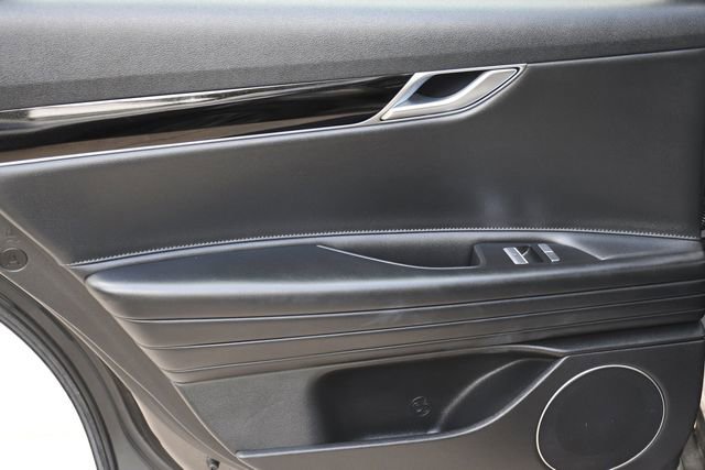 Used 2023 Genesis G80 2.5T image 29