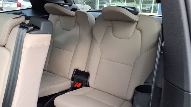 New 2026 Volvo XC90 B6 Plus w/ Protection Package Premier image 17