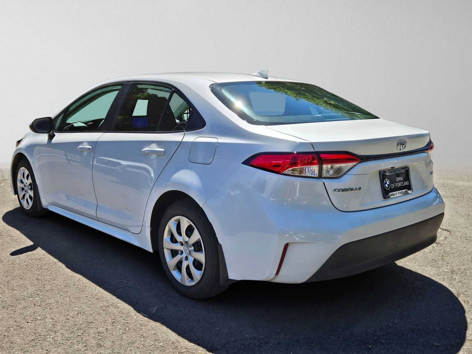 Used 2026 Toyota Corolla LE FWD image 5